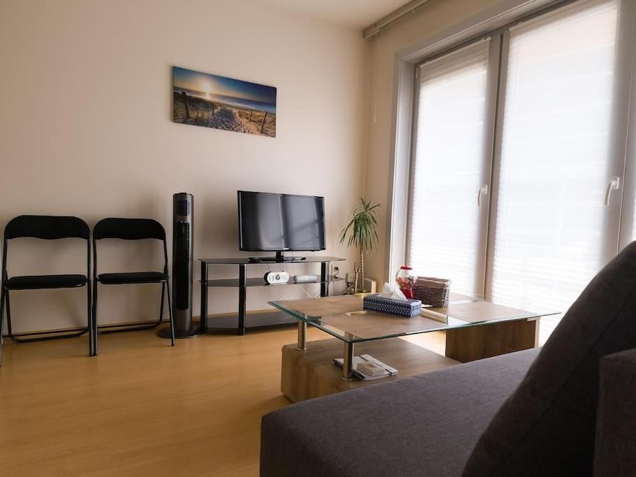 Cozy Studio With Pool Close To The Sea オステンド エクステリア 写真