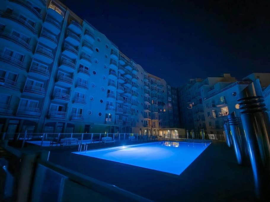 Cozy Studio With Pool Close To The Sea オステンド エクステリア 写真