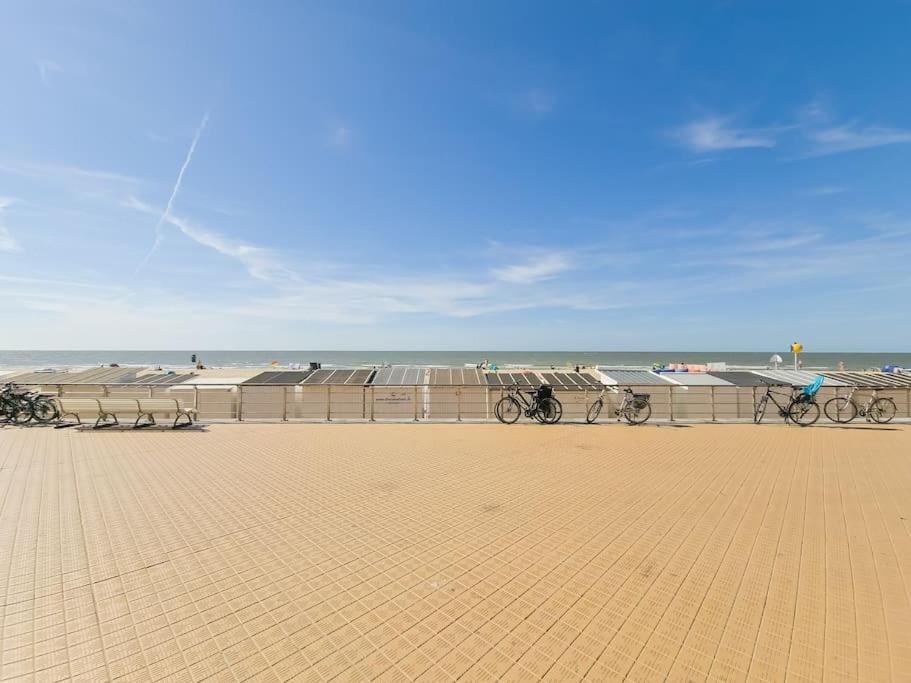Cozy Studio With Pool Close To The Sea オステンド エクステリア 写真